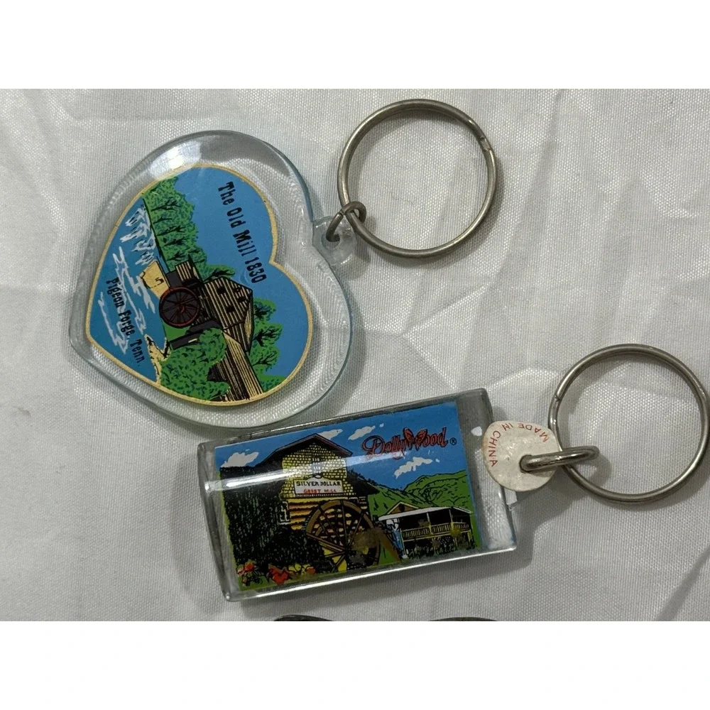 Lot of 3 Keychain‎ -Dollywood &Pigeon Forge Tennessee Guitar - Metal